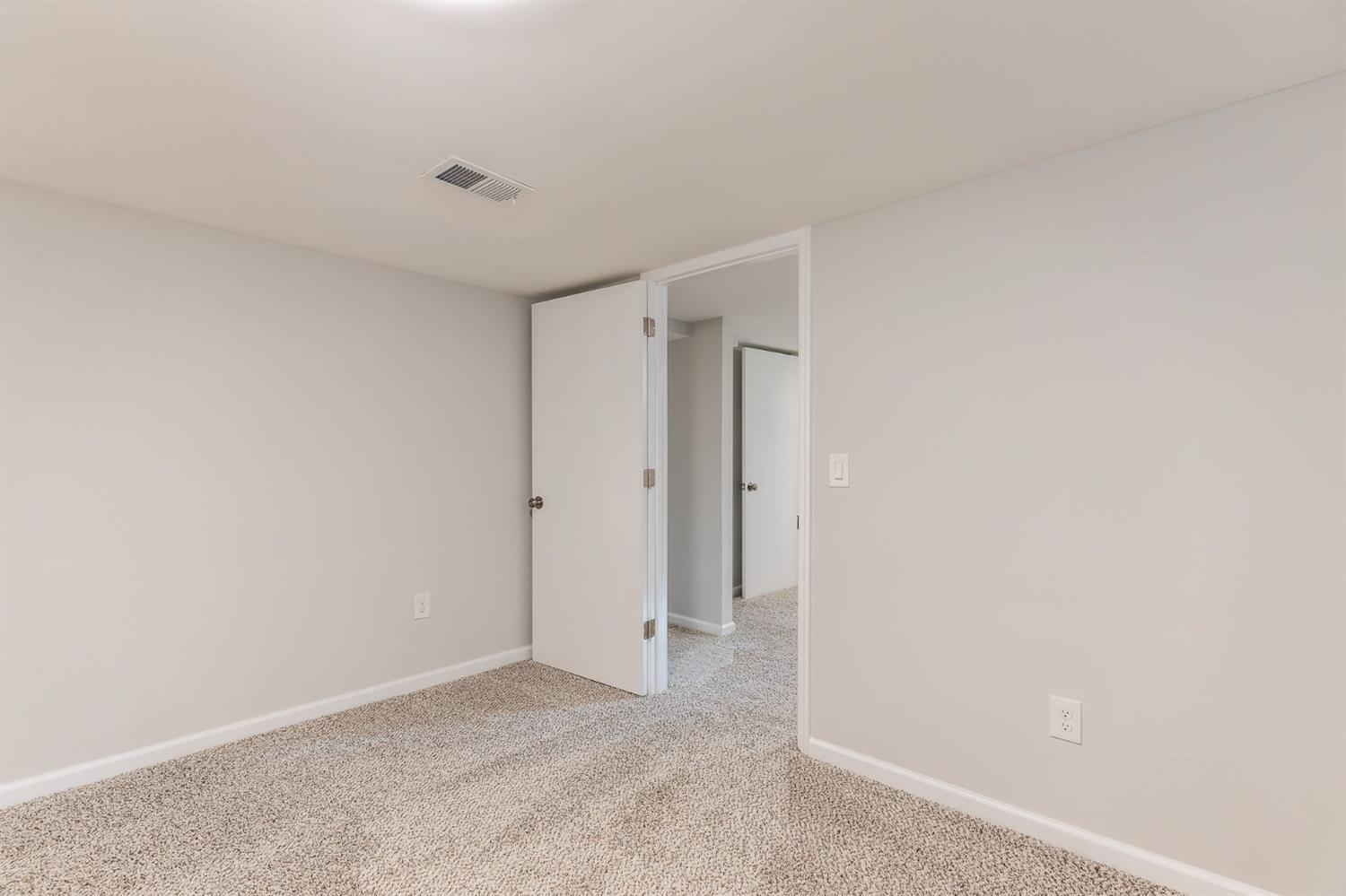 1815 Compton Road Cincinnati, OH 45231 - Photo 36 of 46 Gallery Image 36
