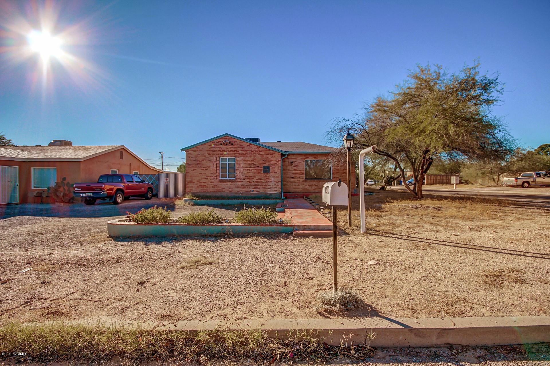 1202 East Spring Street Tucson, AZ 85719 - Photo 2 of 27