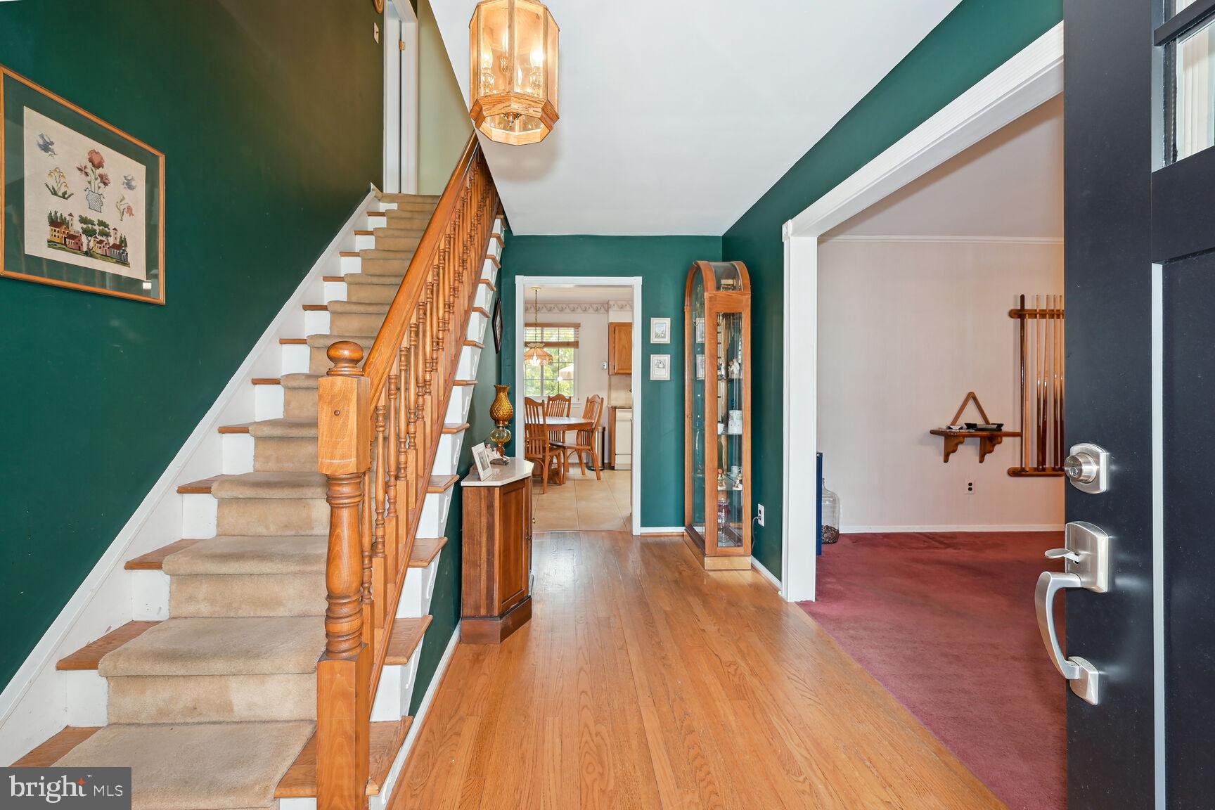 23 Old Mill Road Marlton, NJ 08053 - Photo 5 of 26 Foyer - Hardwood Floors