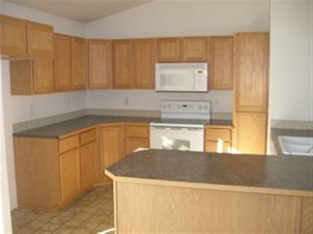 620 South Holiday Road Spokane Valley, WA 99016 - Photo 2 of 8
