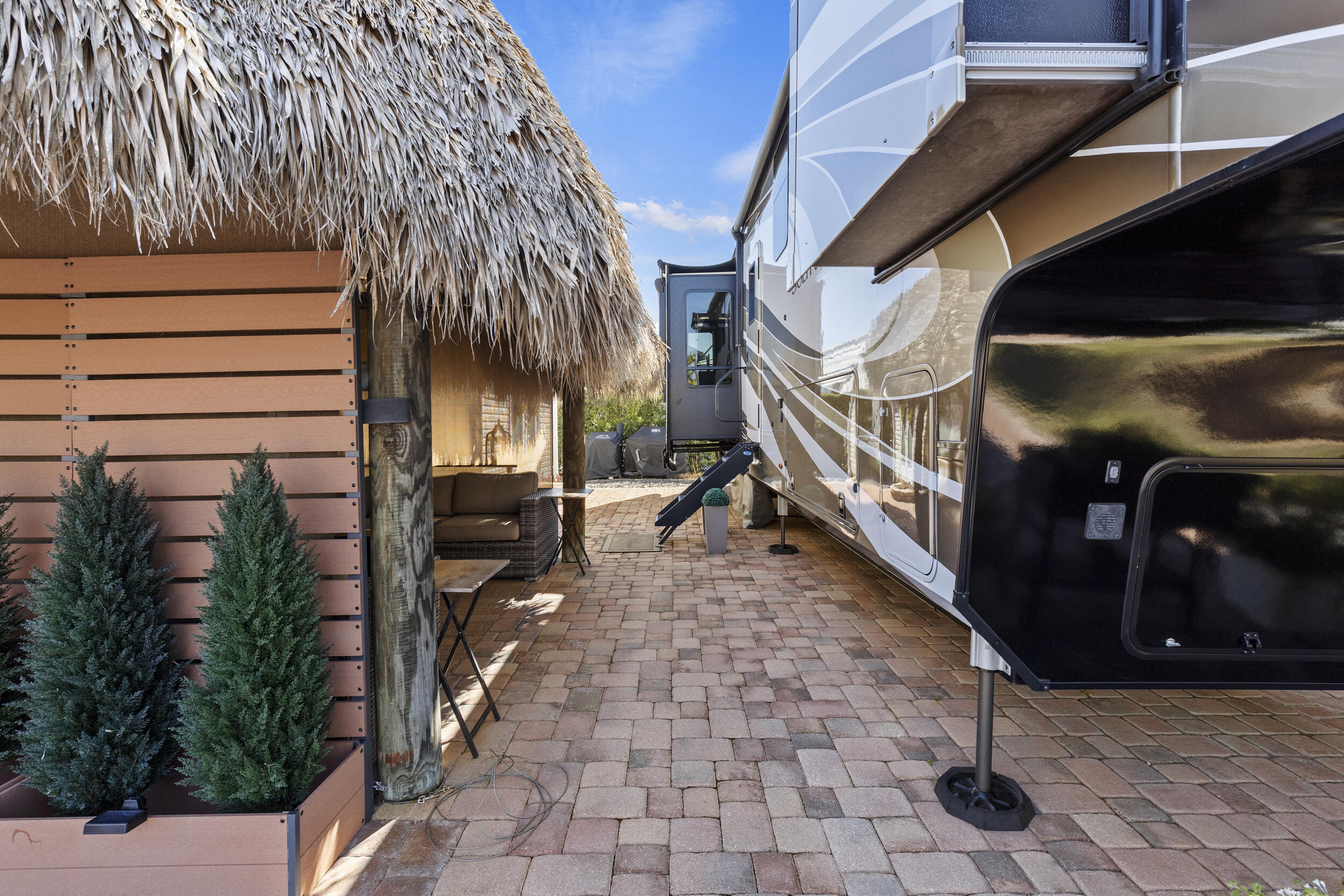 532 Southwest 38th Way Okeechobee, FL 34974 - Photo 8 of 70 14_img_2449