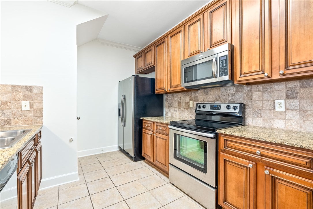 1957 Wire Road, Unit 29 Auburn, AL 36832 - Photo 6 of 19 Gallery Image 6