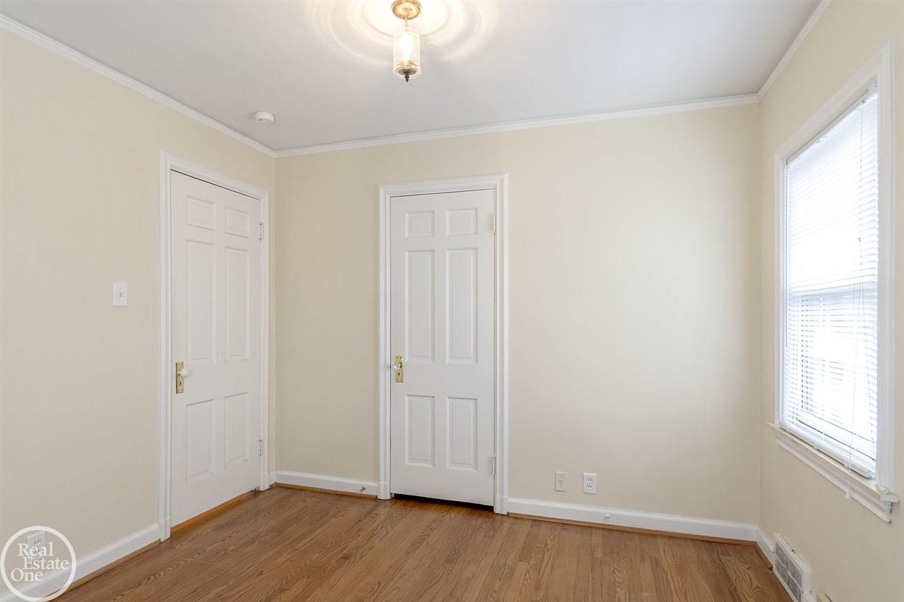 429 Moran Road Grosse Pointe Farms, MI 48236 - Photo 35 of 60