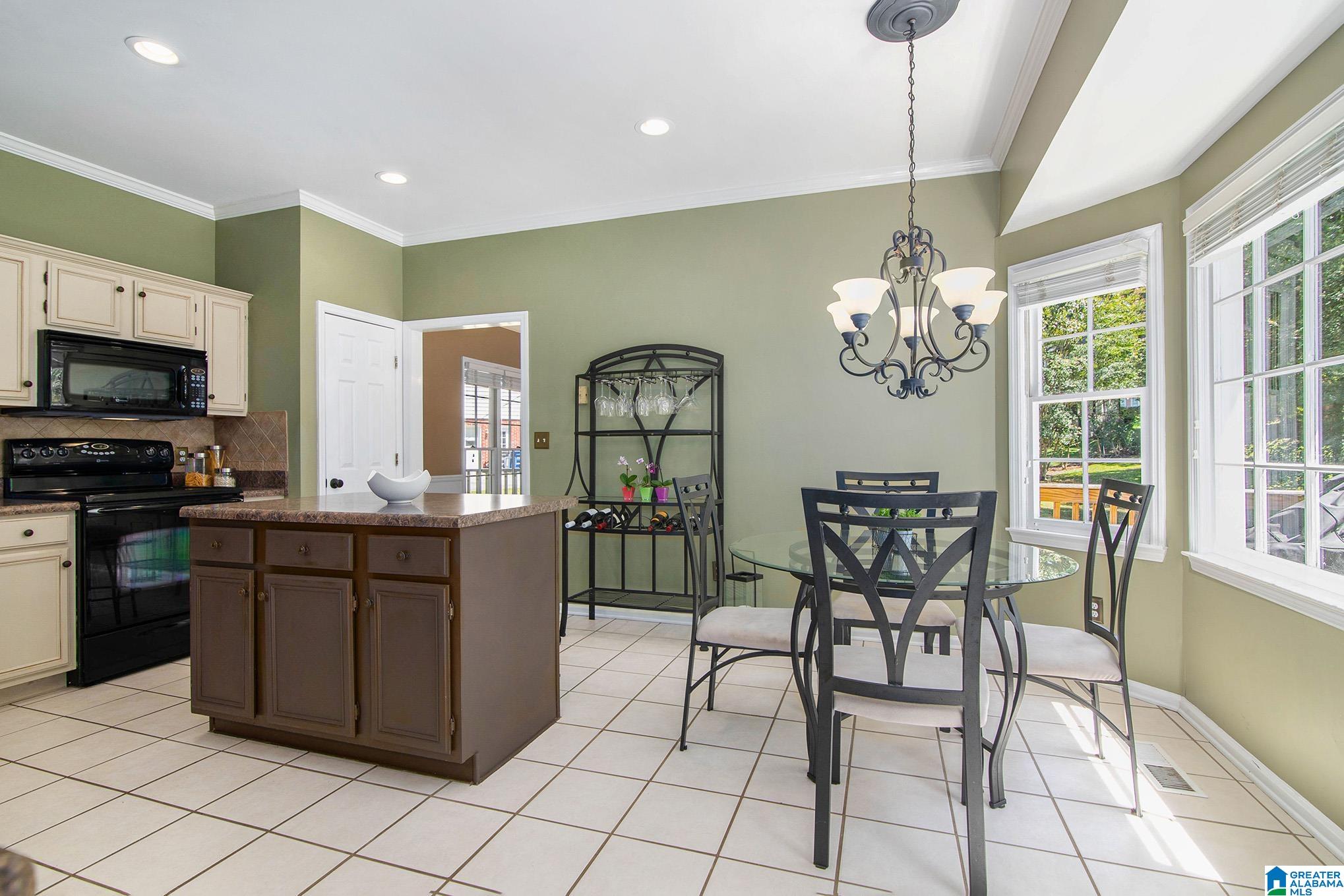 308 Regina Circle Birmingham, AL 35244 - Photo 12 of 42