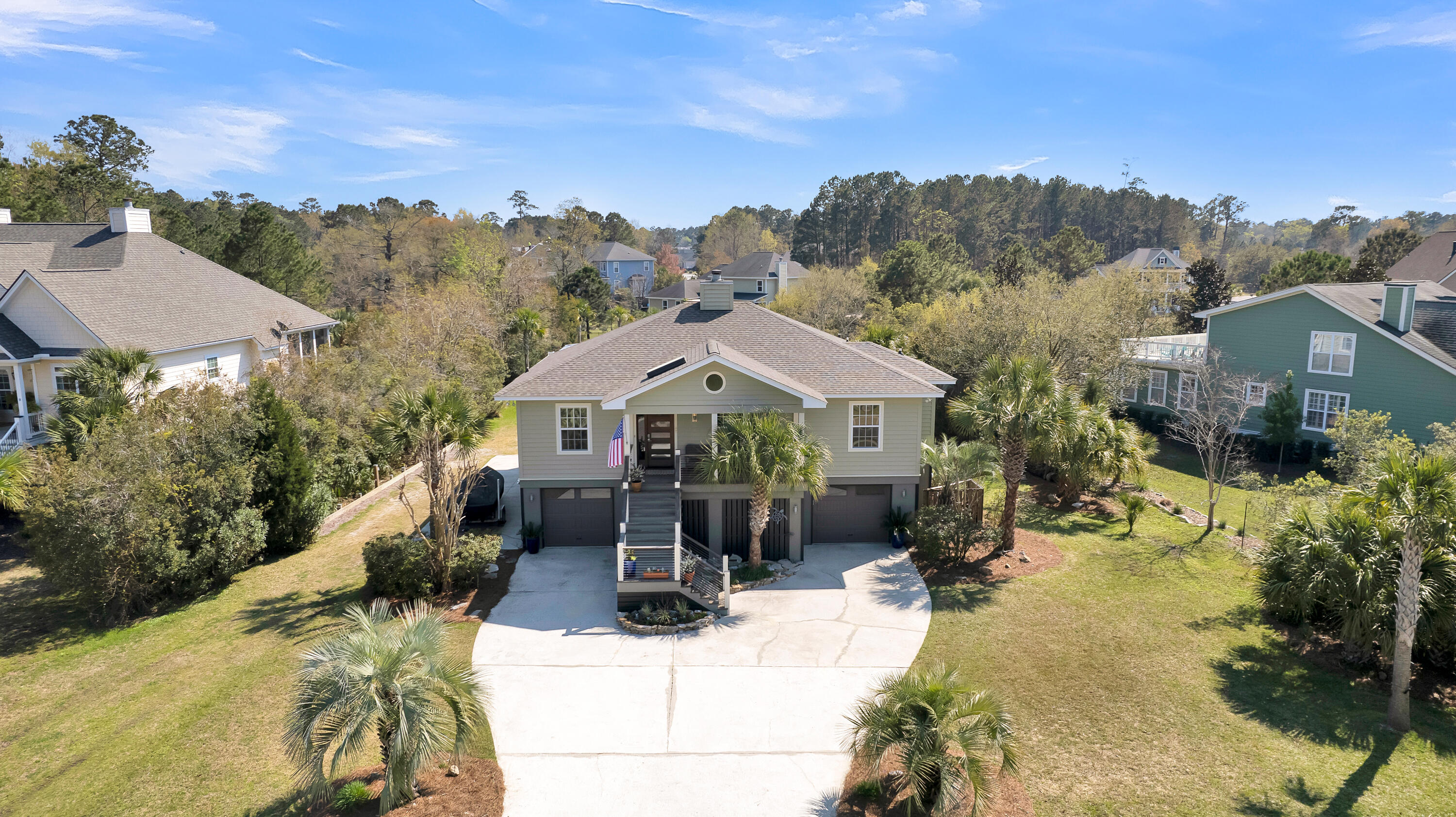 339 Commonwealth Road Mount Pleasant, SC 29466 - Photo 54 of 72 Exterior with Boa Slab on left