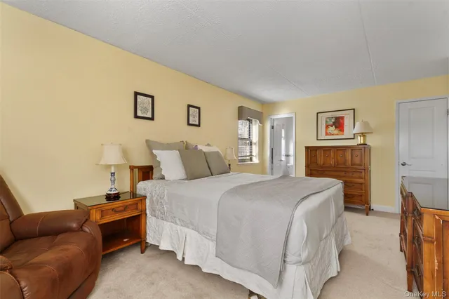 $279,000 | 100 Diplomat Drive, Unit 5H, Mount Kisco, NY 10549