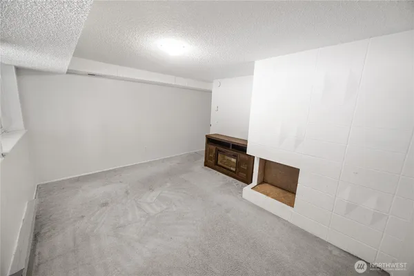 a view of room with workspace