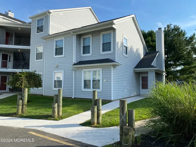 $2,700 | 1922 Waters Edge Drive, Toms River, NJ 08753