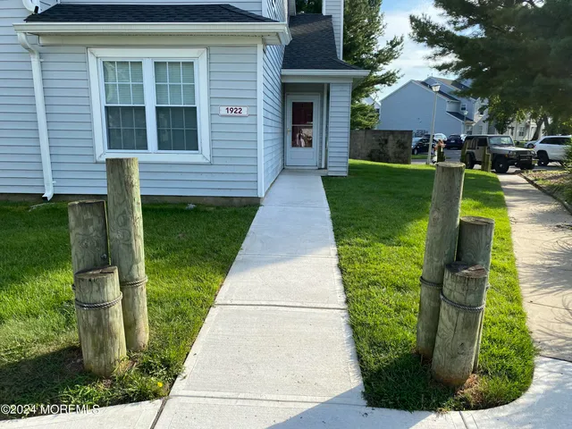 $2,700 | 1922 Waters Edge Drive, Toms River, NJ 08753