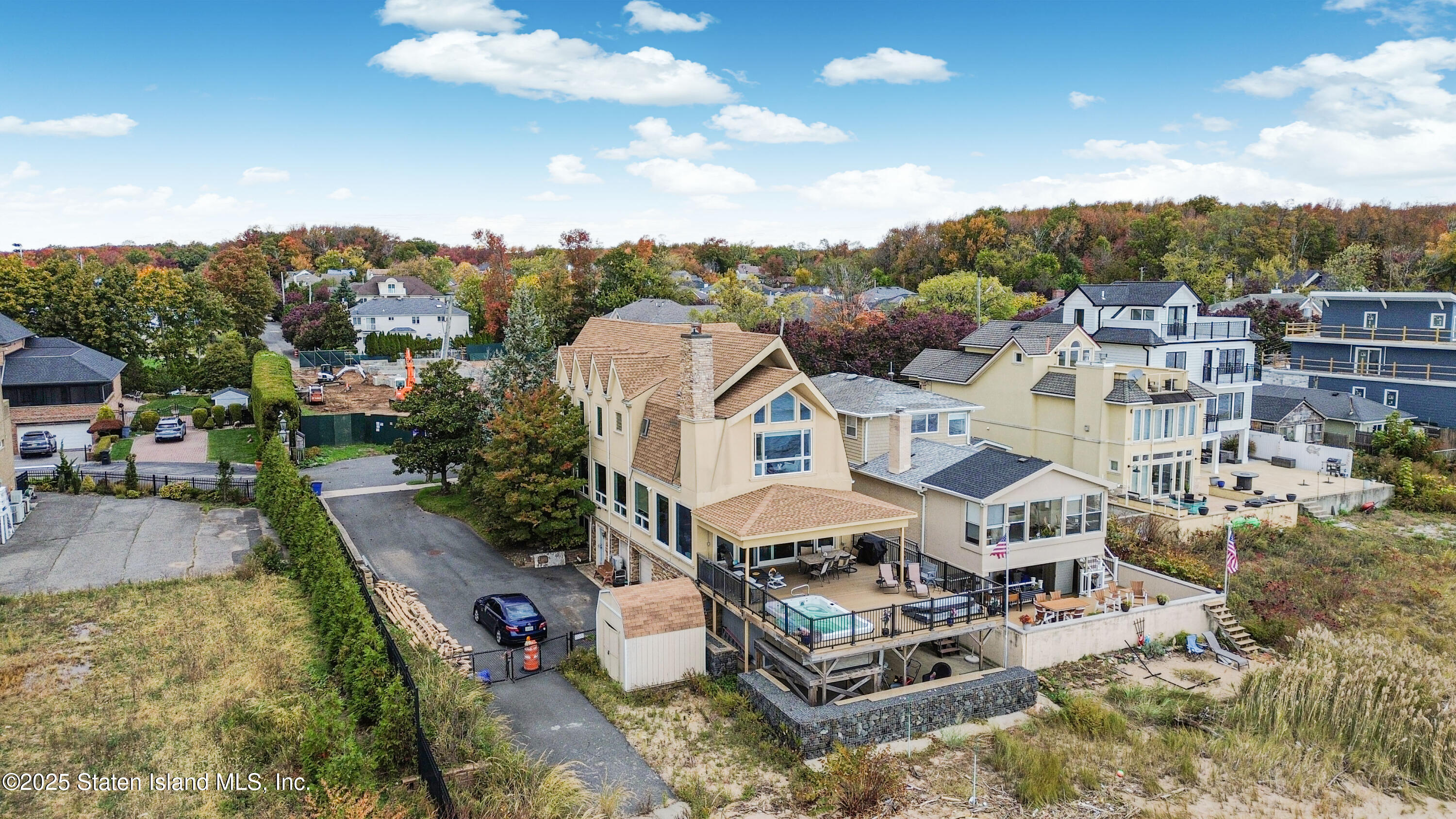 44 Zephyr Avenue Staten Island, NY 10312 - Photo 53 of 54 a view of a city