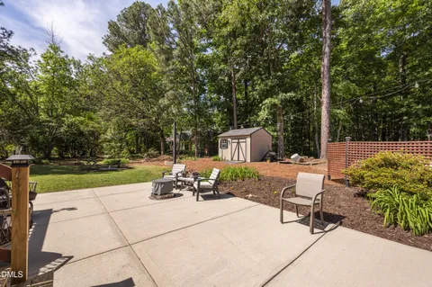 a view of garden with patio