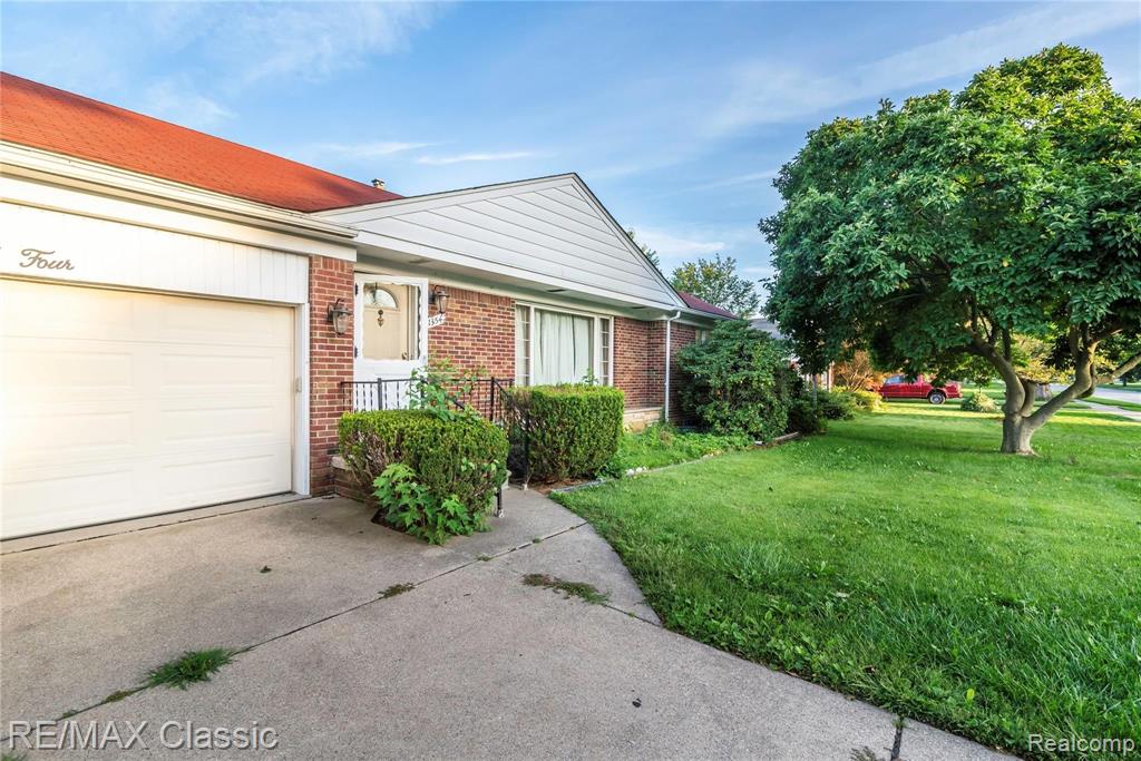 1354 North Gulley Road Dearborn, MI 48128 - Photo 3 of 44