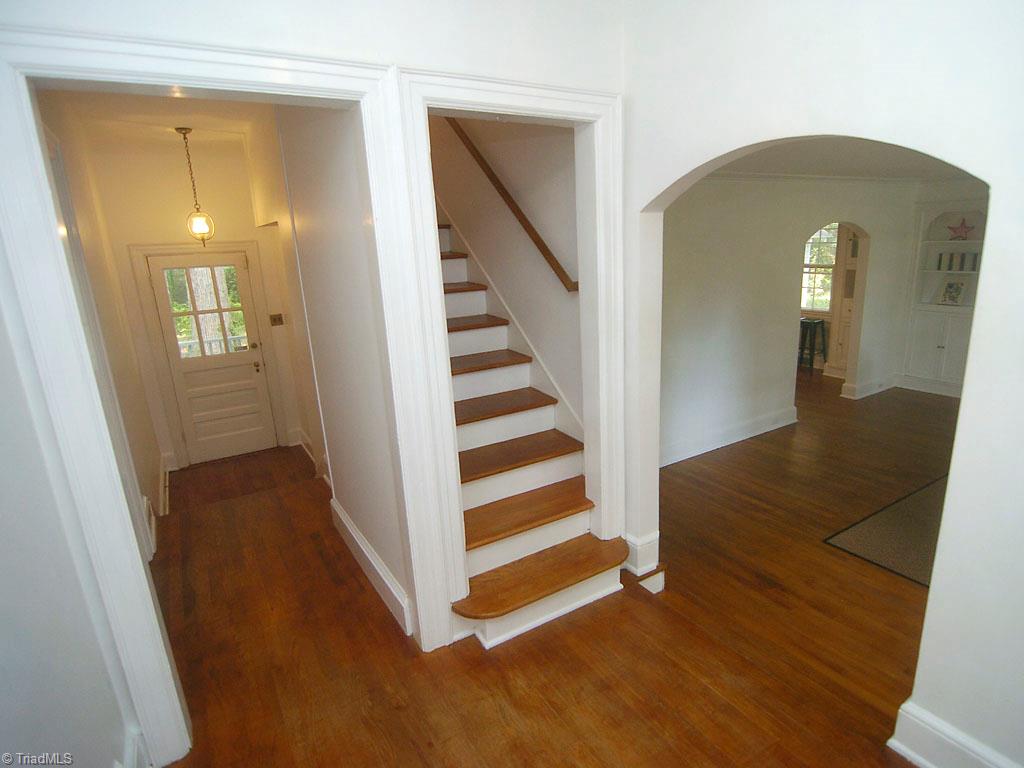 611 Ransom Road Winston-Salem, NC 27106 - Photo 3 of 24 Gallery Image 3