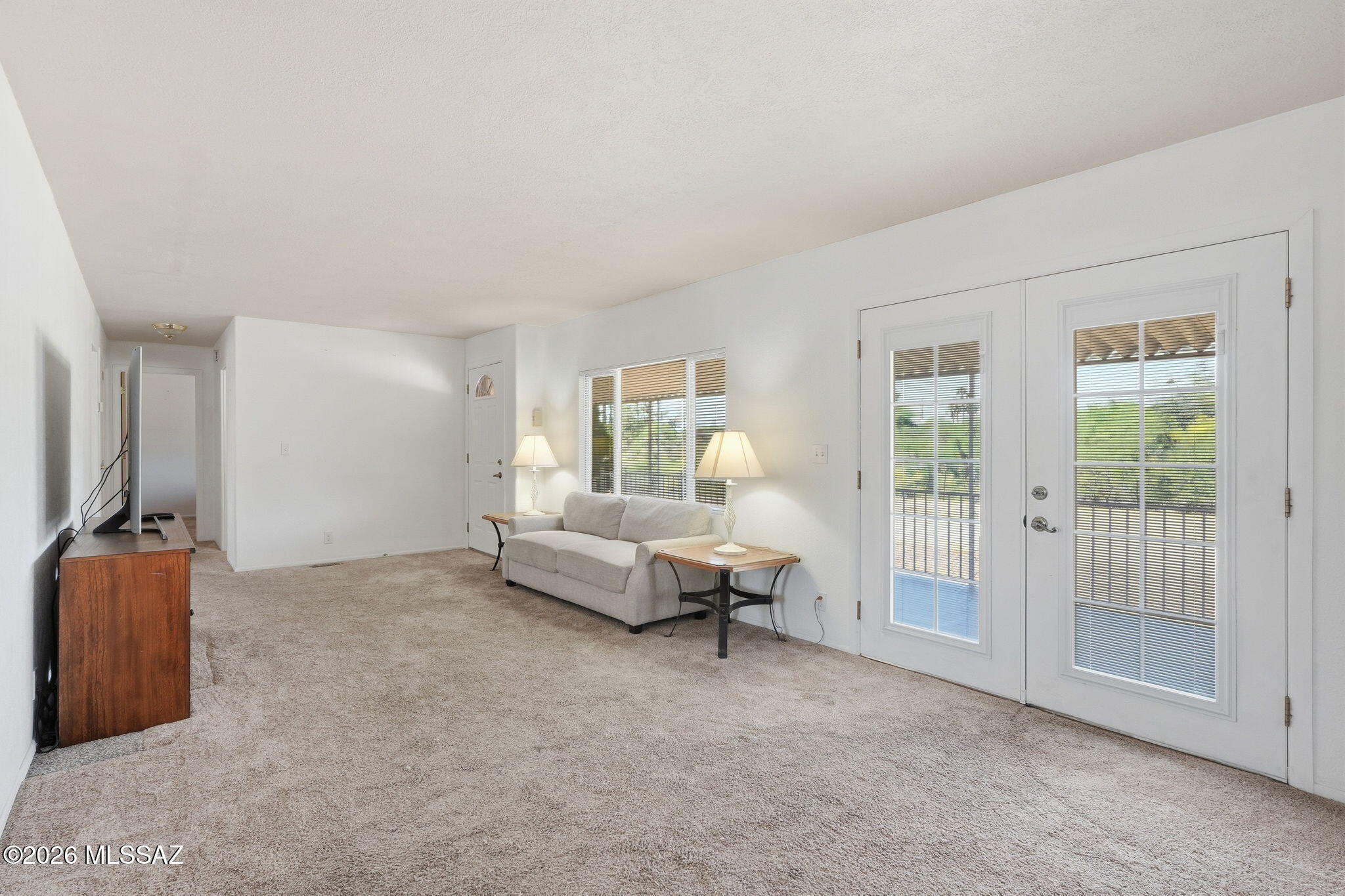 4085 East Wilds Road Tucson, AZ 85739 - Photo 9 of 41 Living Room
