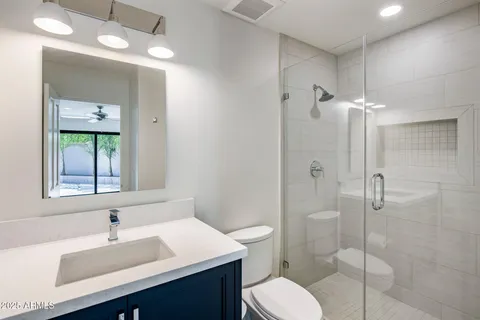 $2,335,000 | 8405 East Vista Del Lago, Scottsdale, AZ 85255