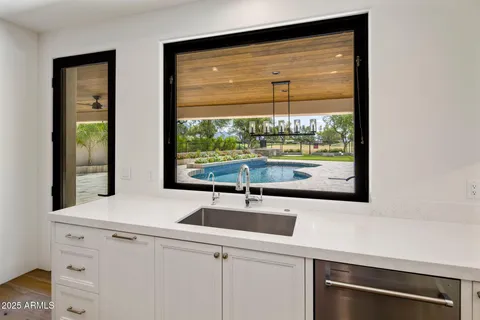 $2,335,000 | 8405 East Vista Del Lago, Scottsdale, AZ 85255