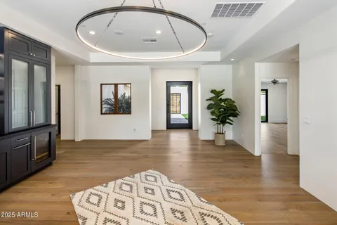 $2,335,000 | 8405 East Vista Del Lago, Scottsdale, AZ 85255