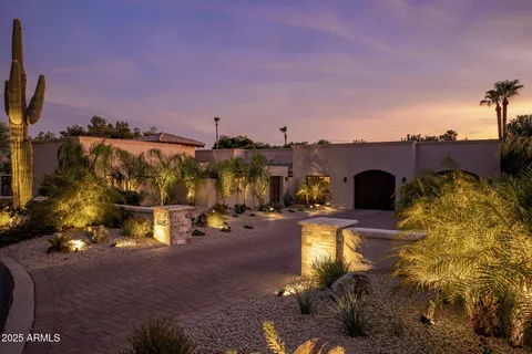 $2,335,000 | 8405 East Vista Del Lago, Scottsdale, AZ 85255