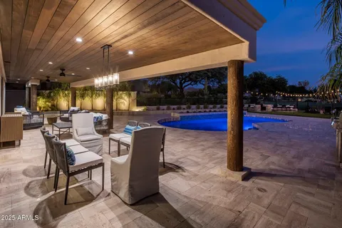 $2,335,000 | 8405 East Vista Del Lago, Scottsdale, AZ 85255