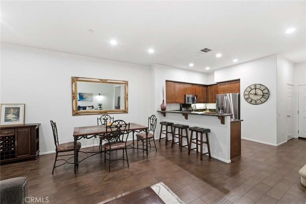 2245 Rolling River Lane, Unit 5 Simi Valley, CA 93063 - Photo 11 of 53