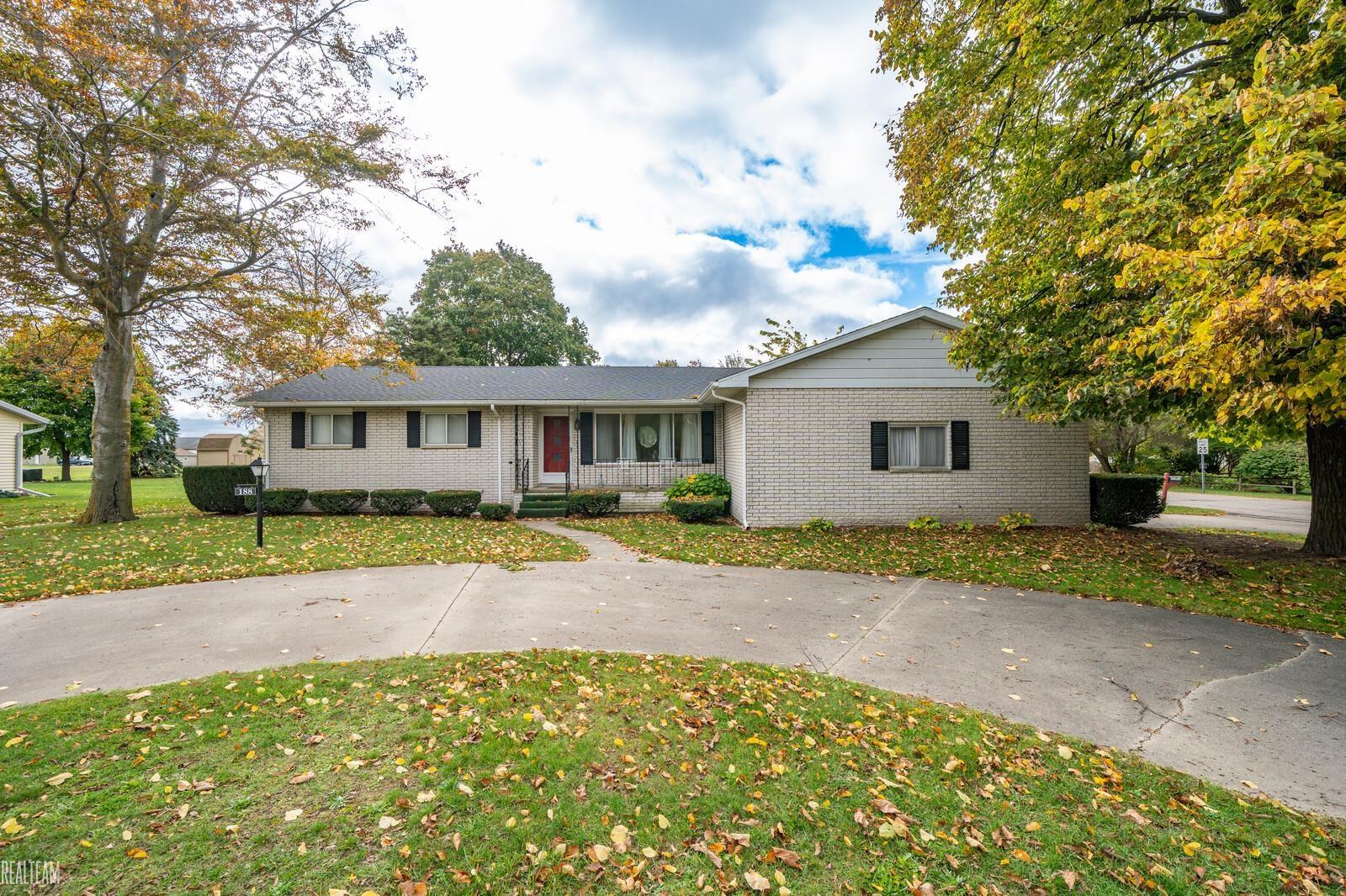 188 East Bay Street Sebewaing, MI 48759 - Photo 1 of 29