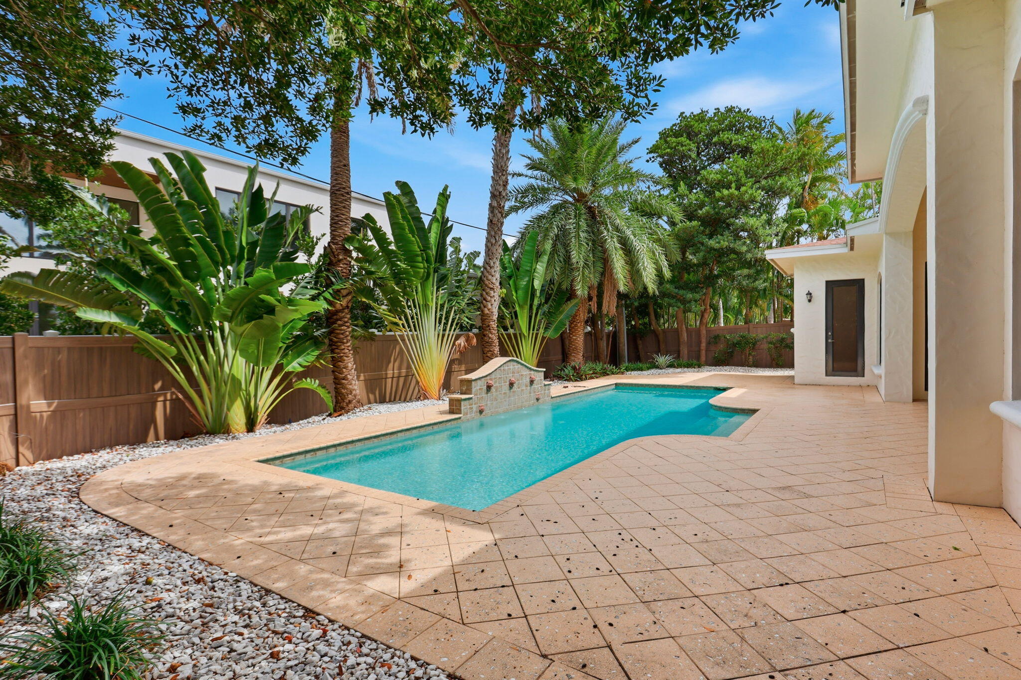 260 Northeast Wavecrest Court Boca Raton, FL 33432 - Photo 56 of 71 Pool