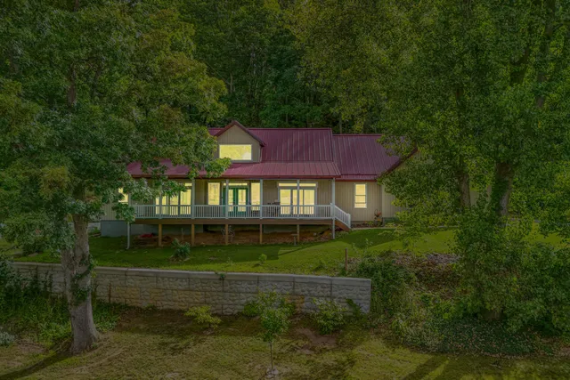 $865,000 | 5211 Long Lake Road, Reading, MI 49274