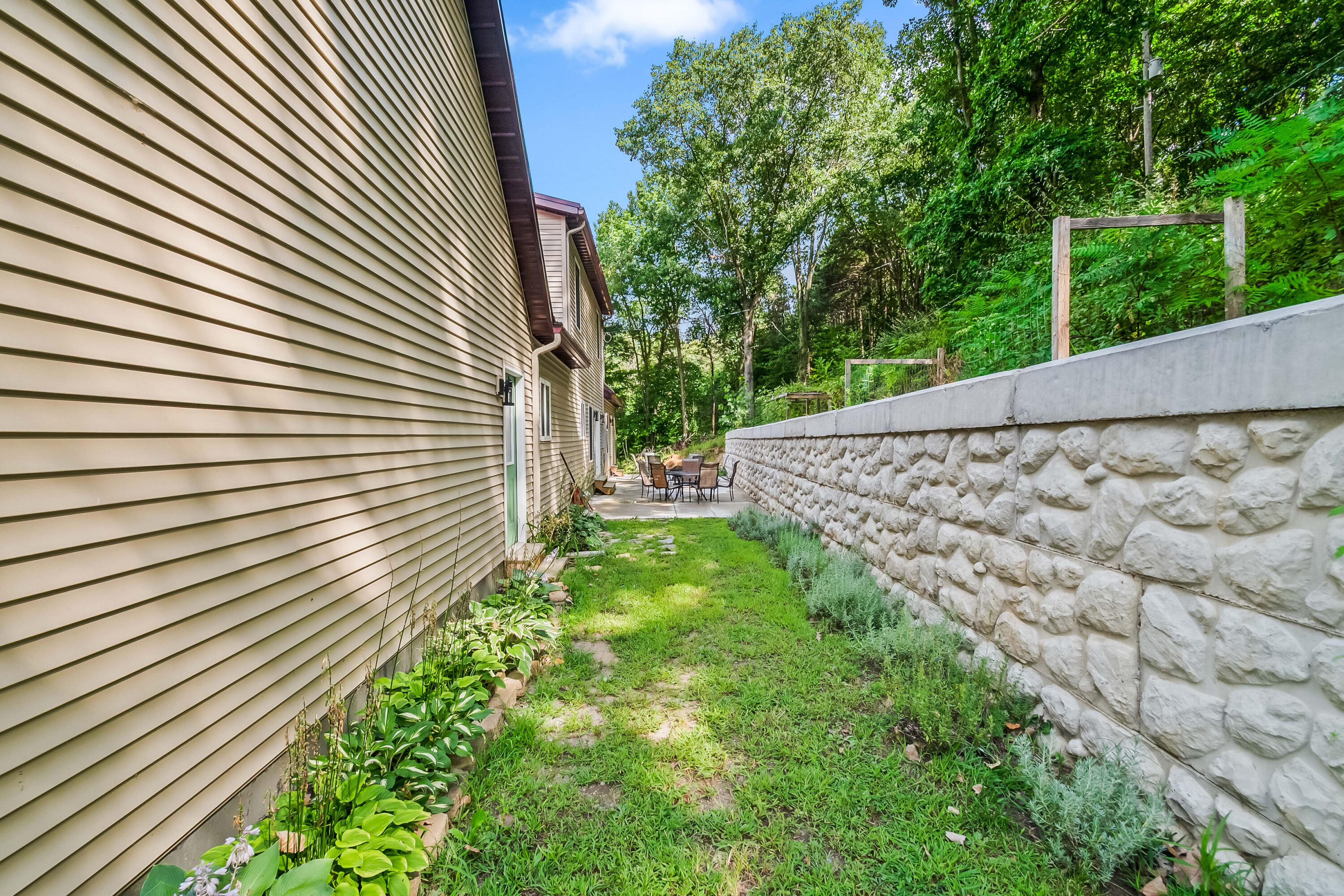 5211 Long Lake Road Reading, MI 49274 - Photo 27 of 98 26