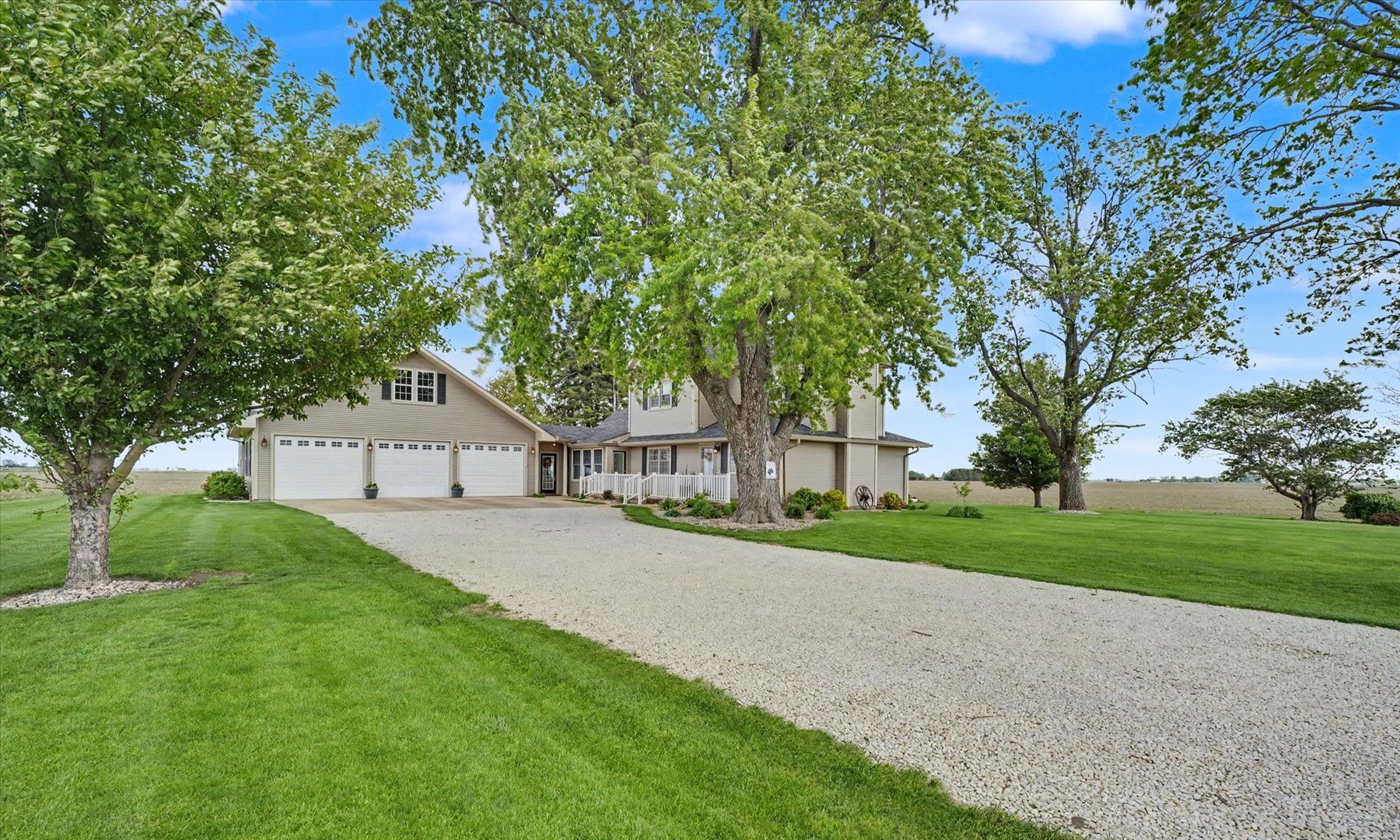 2740 County Road 1400 East Rantoul, IL 61866 - Photo 3 of 54