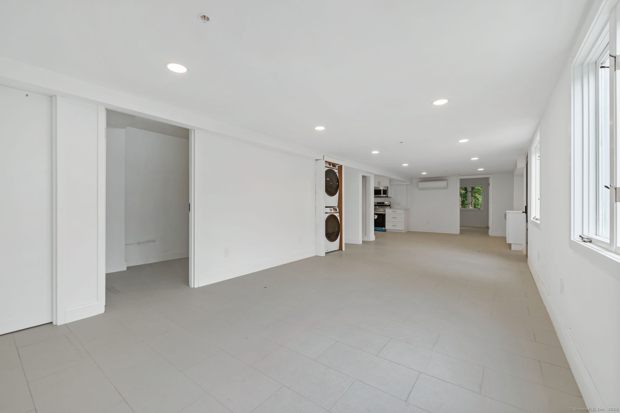 529 Danbury Road, Unit A Wilton, CT 06897 - Photo 5 of 23 a view of an empty room