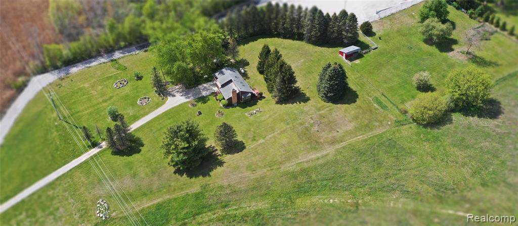 2725 Cooley Lake Road Highland, MI 48356 - Photo 7 of 63