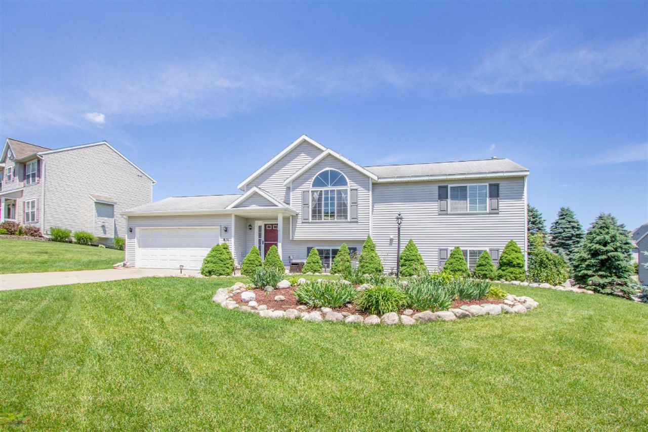 11511 Barnsley Road Lowell, MI 49331 - Photo 3 of 31