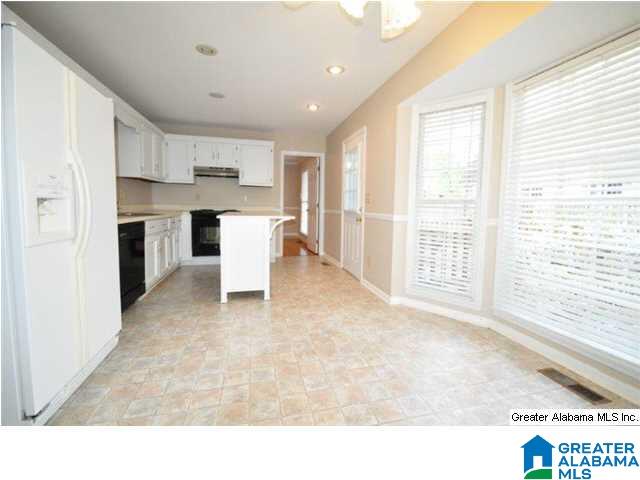 634 Olde Towne Way Alabaster, AL 35007 - Photo 8 of 13