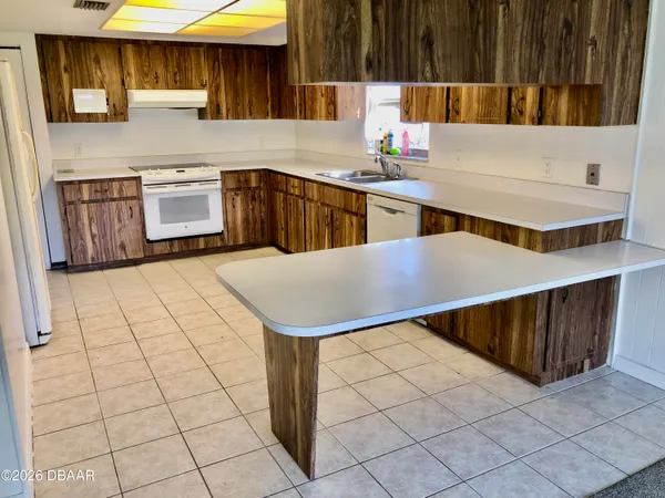 $2,200 | 10 Mary Ann Terrace, Ormond Beach, FL 32174