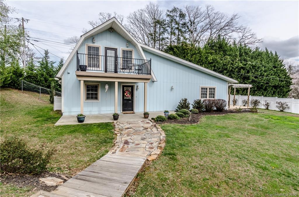 343 Watson Road Arden, NC 28704 - Photo 4 of 40 Gallery Image 4