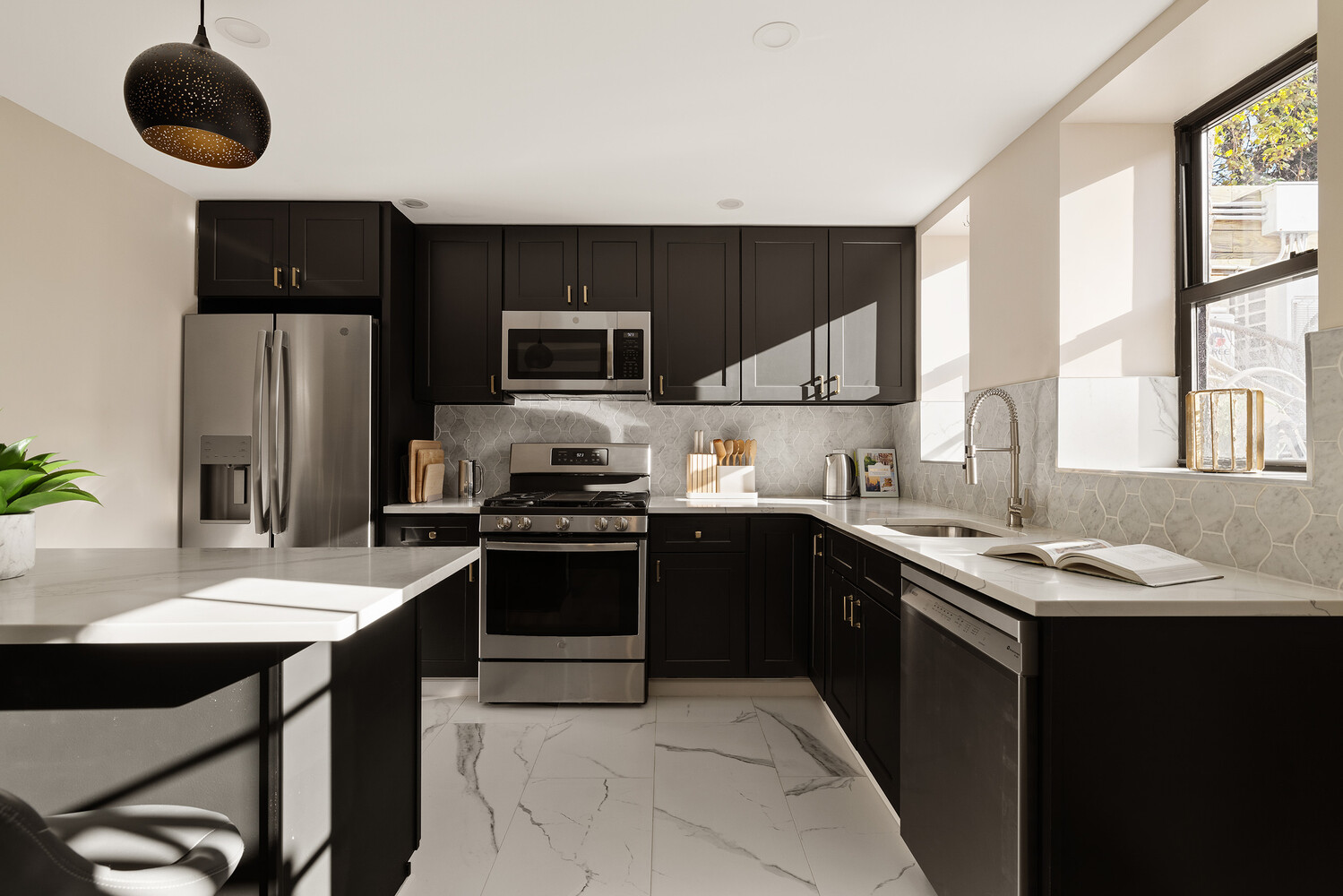 172 Schaefer Street Brooklyn, NY 11207 - Photo 6 of 23