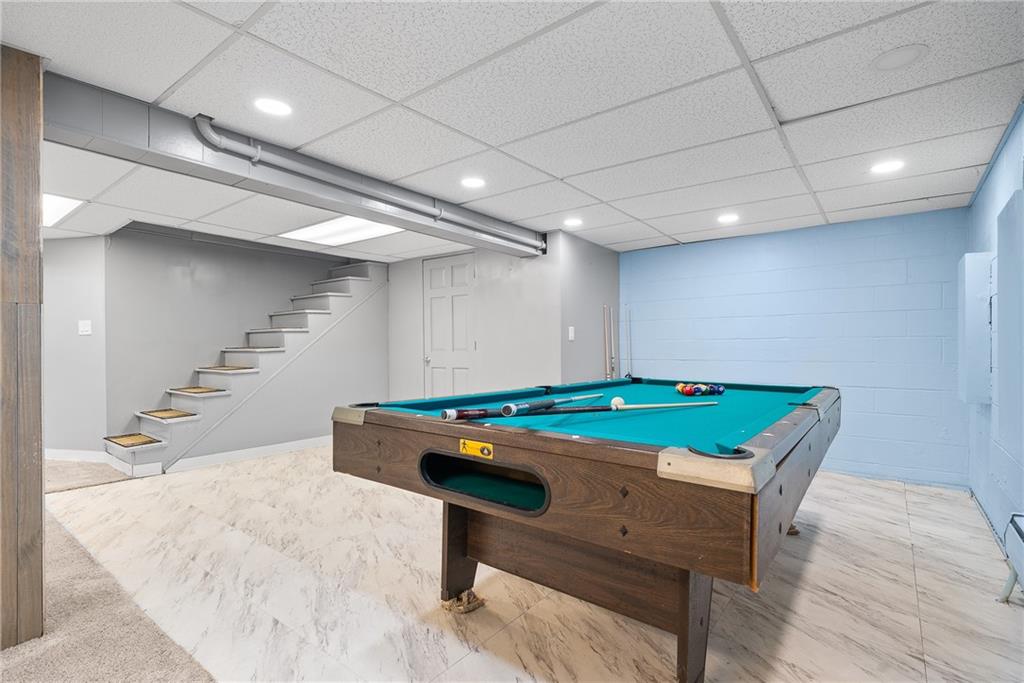 176 McMichael Road Pittsburgh, PA 15205 - Photo 22 of 32 a room with furniture and pool table