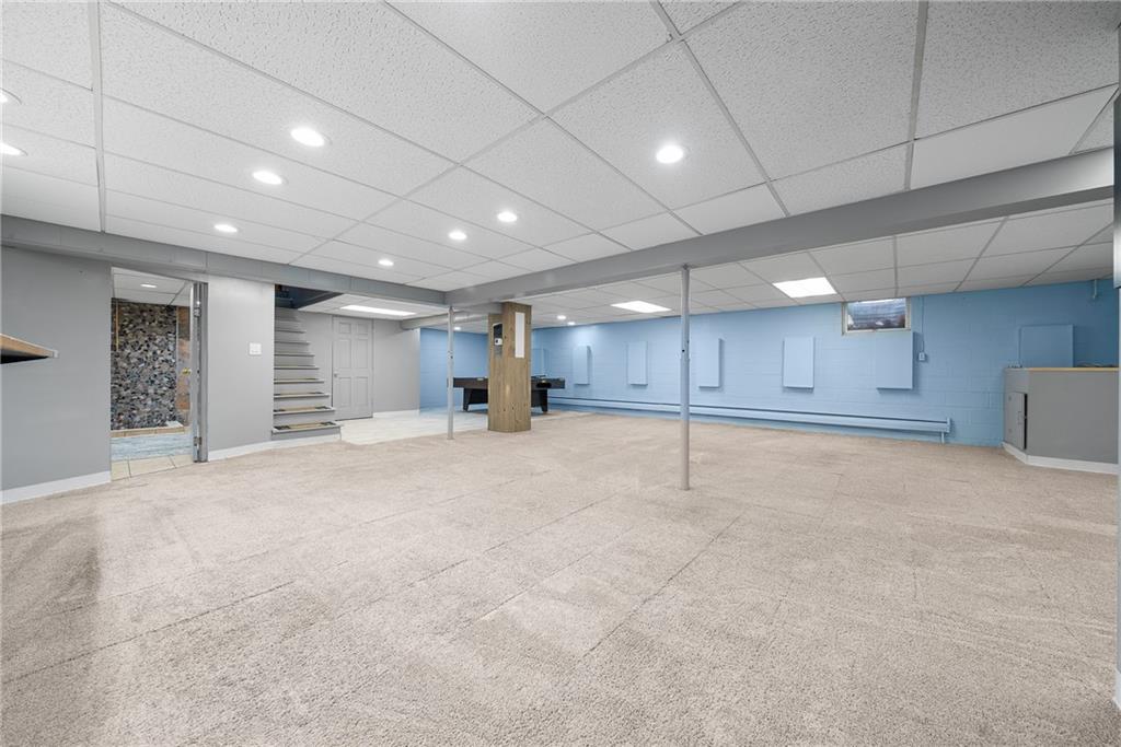 176 McMichael Road Pittsburgh, PA 15205 - Photo 25 of 32 a view of an empty room with a cabinet