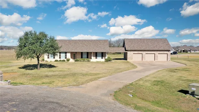$539,000 | 4150 WAGONWHEEL Road, Bryan, TX 77808