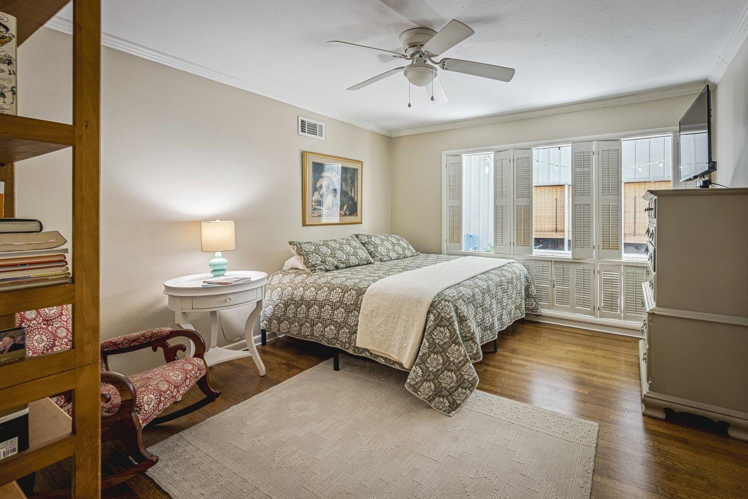 4220 Minden Road Memphis, TN 38117 - Photo 19 of 30 a bedroom with a bed furniture and a window