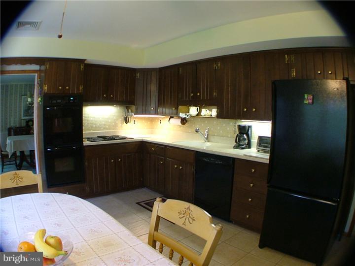 606 Westbourne Road West Chester, PA 19382 - Photo 13 of 25 Kitchen
