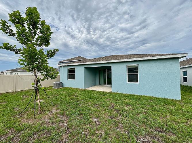 516 Reggie Road Winter Haven, FL 33880 - Photo 2 of 23