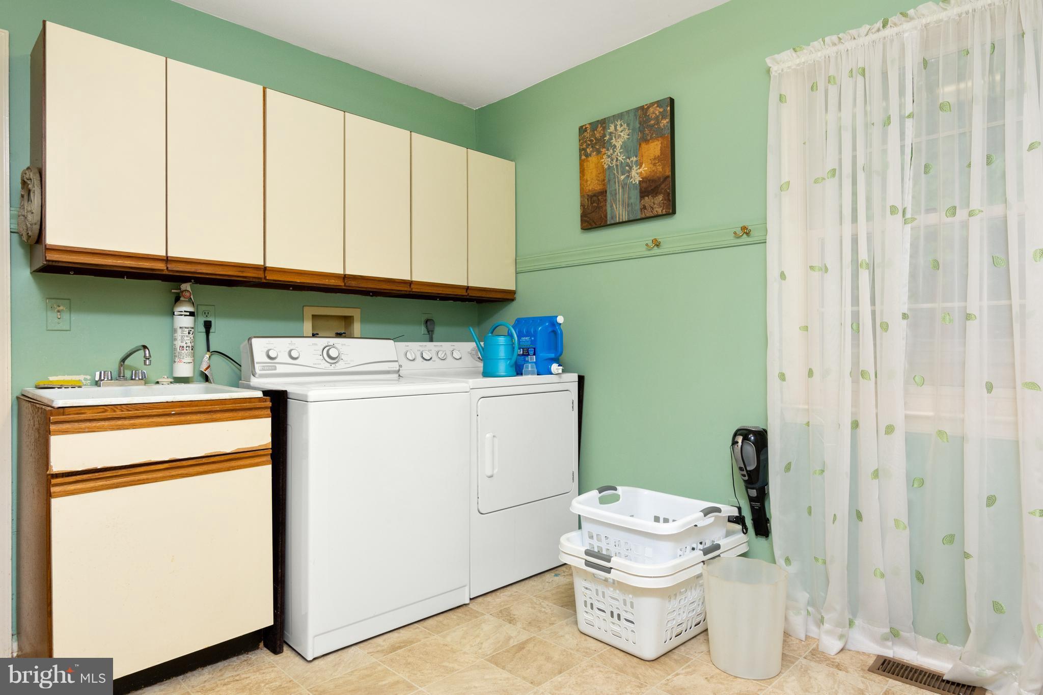 32 Old Sturbridge Road Arnold, MD 21012 - Photo 18 of 30 Sep Laundry Room with Utility Sink and Storage!