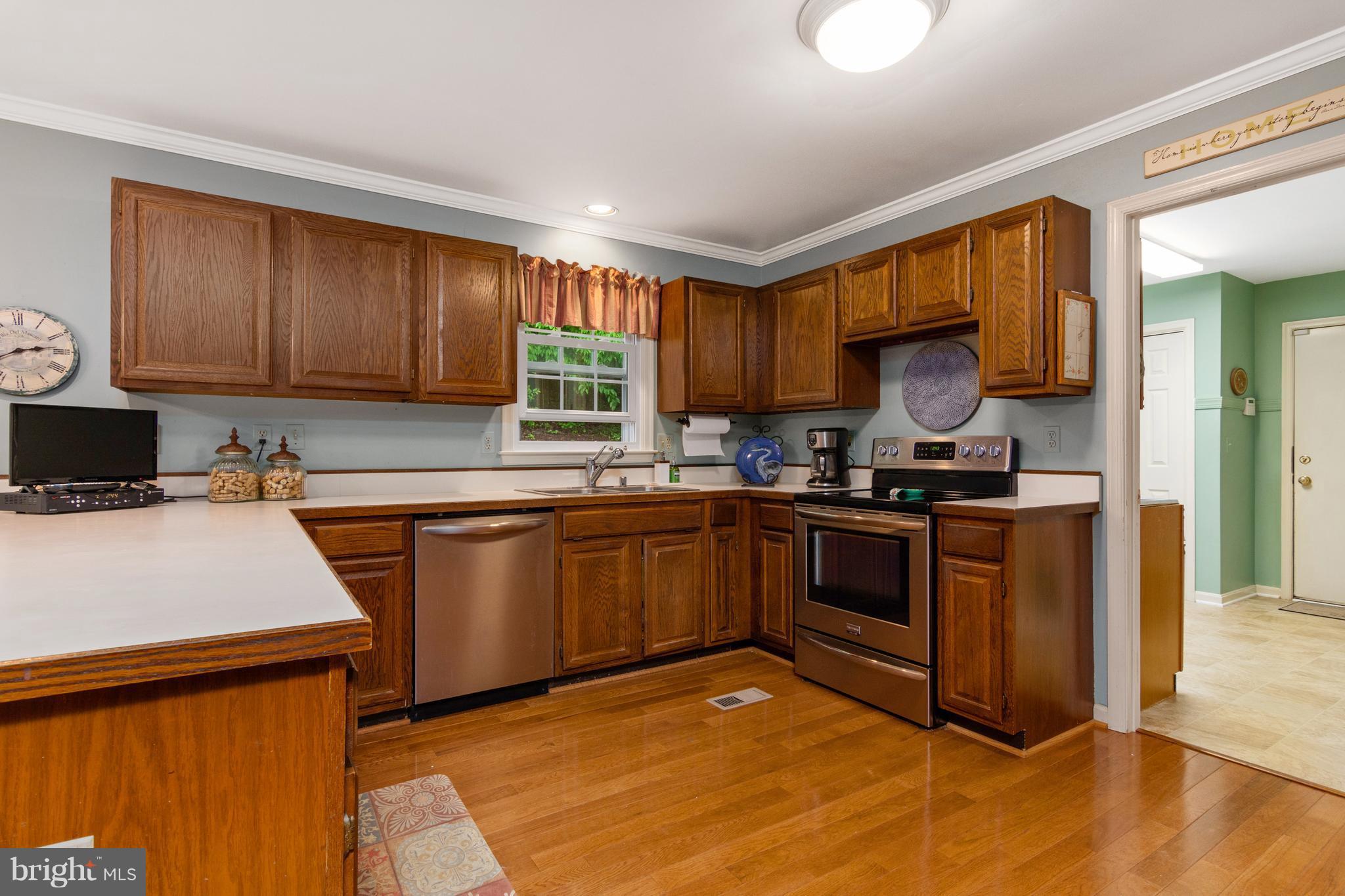 32 Old Sturbridge Road Arnold, MD 21012 - Photo 10 of 30 Kitchen