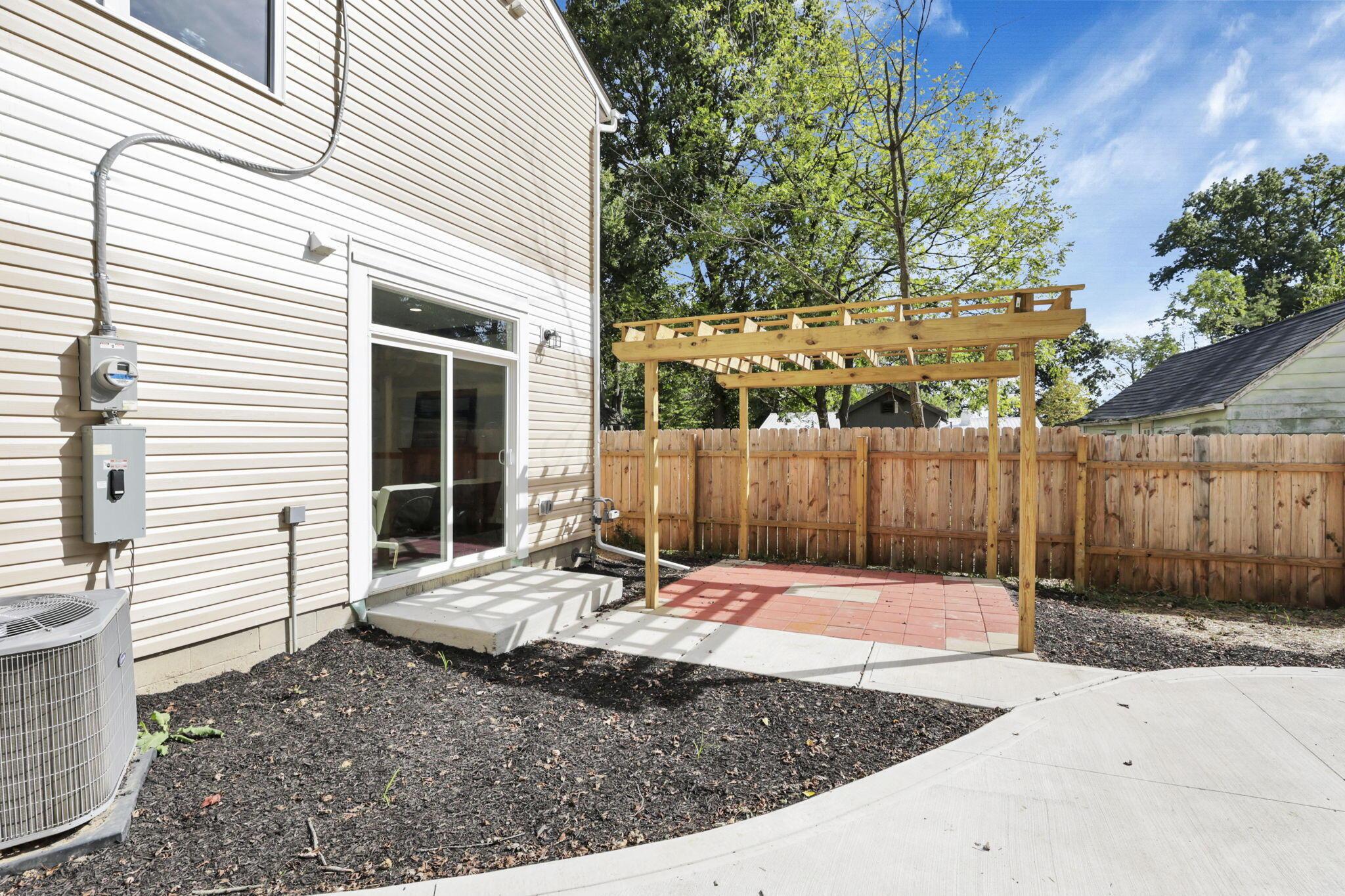 2625 Clybourne Road Columbus, OH 43231 - Photo 43 of 50 44-web-or-mls-011A8758