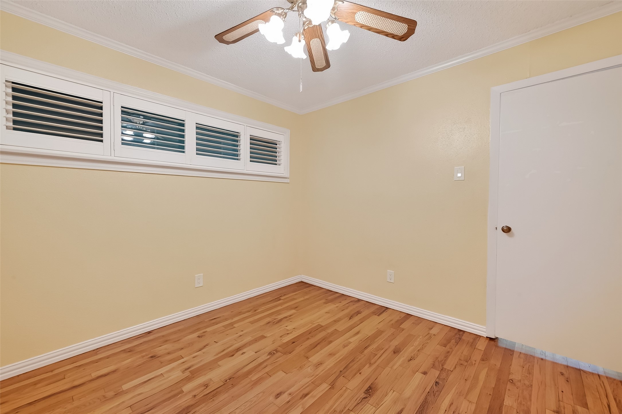 909 Silber Road, Unit 16C Houston, TX 77024 - Photo 19 of 26 Gallery Image 19