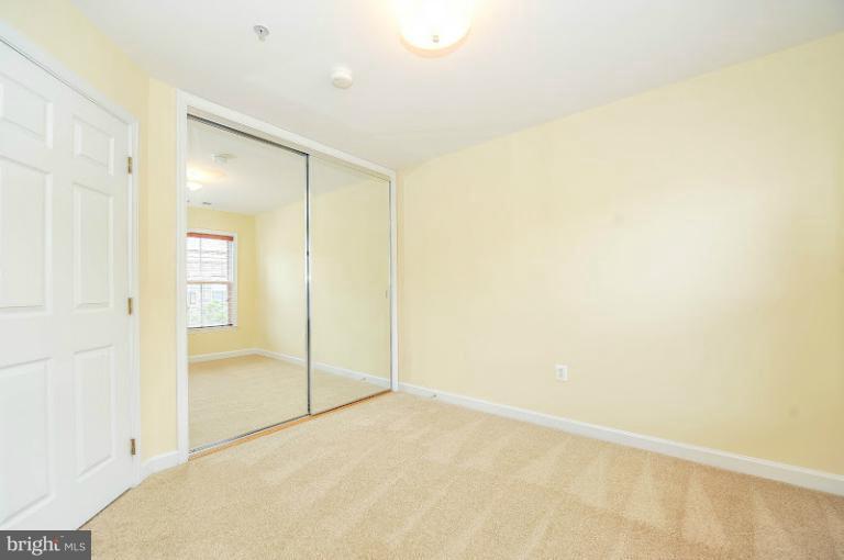 819 Capitol Square Place Southwest Washington, DC 20024 - Photo 22 of 30 Bedroom (Master)