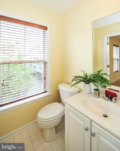 819 Capitol Square Place Southwest Washington, DC 20024 - Photo 26 of 30 Bath