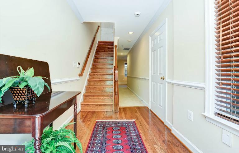 819 Capitol Square Place Southwest Washington, DC 20024 - Photo 6 of 30 Interior (General)