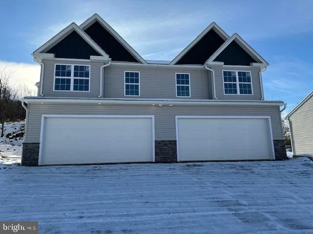 $364,900 | 36 Rosalie's Way, Temple, PA 19560